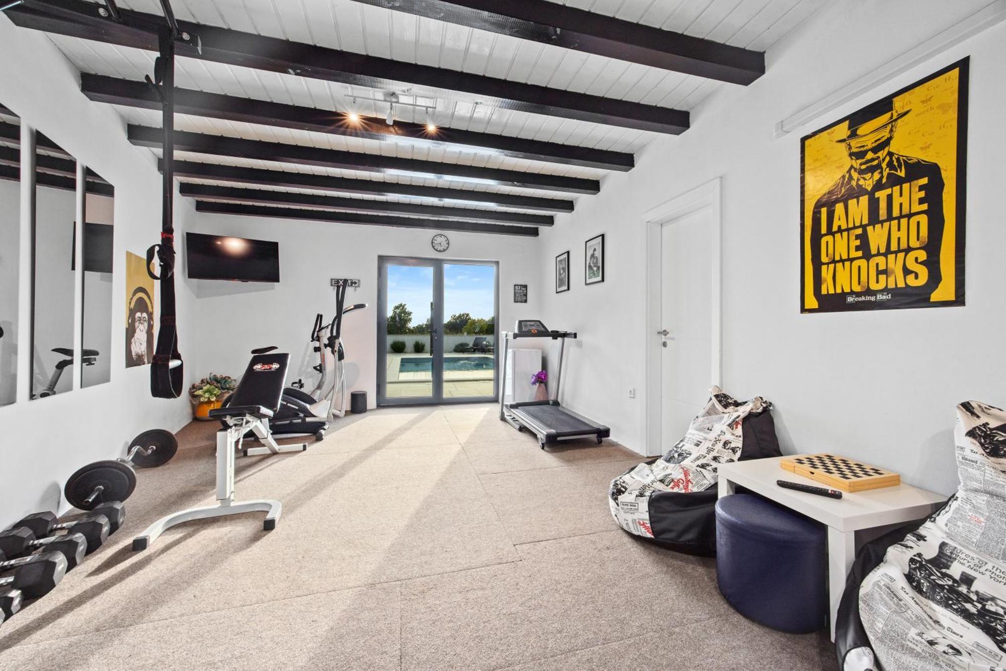 Special Offer! New Luxury Apartment With Pool, Fitness, Outdoor Bar&Grill Buje Zewnętrze zdjęcie